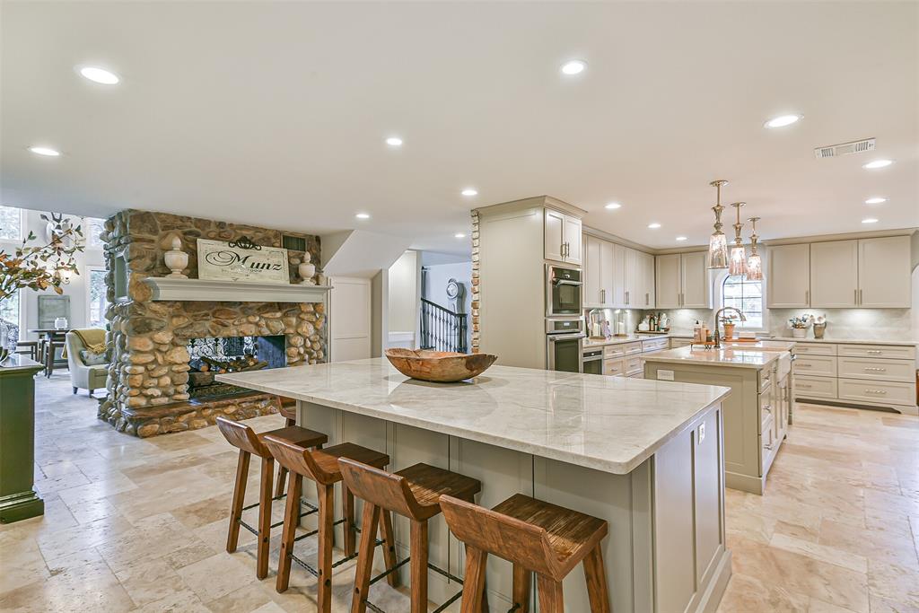 17 Wilderness Trail, Friendswood, TX 77546