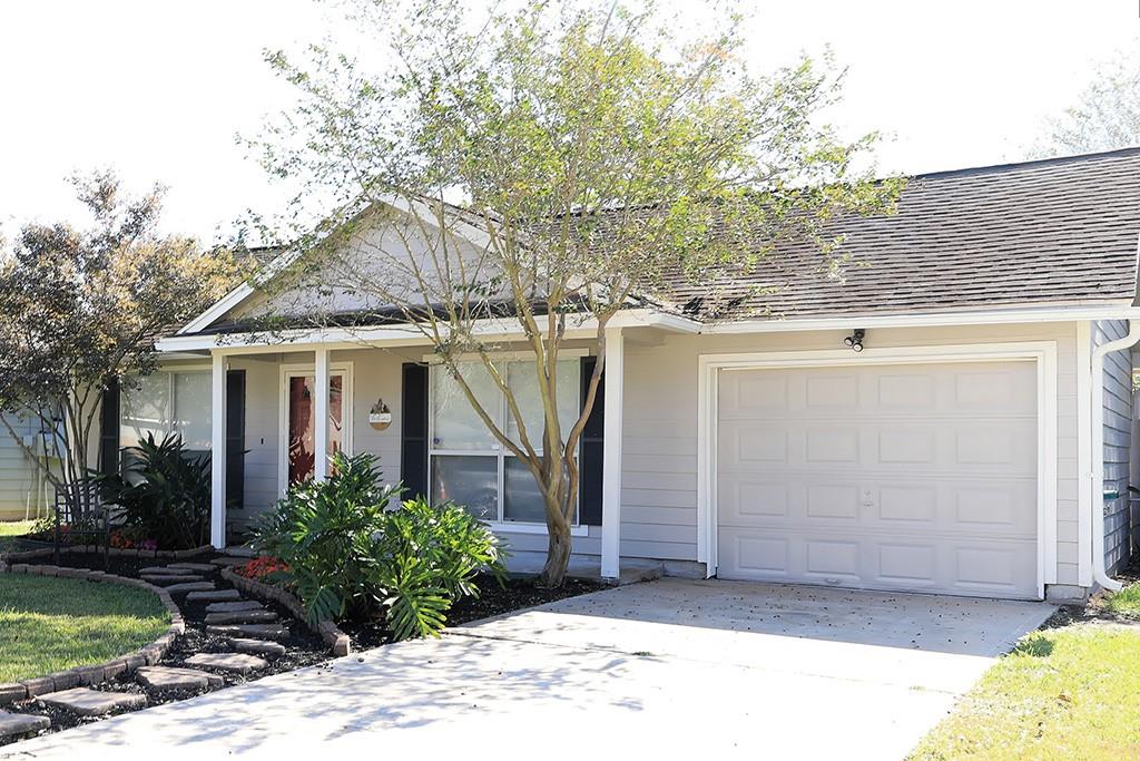 1139 Christmas Point Drive, Bacliff, TX 77518