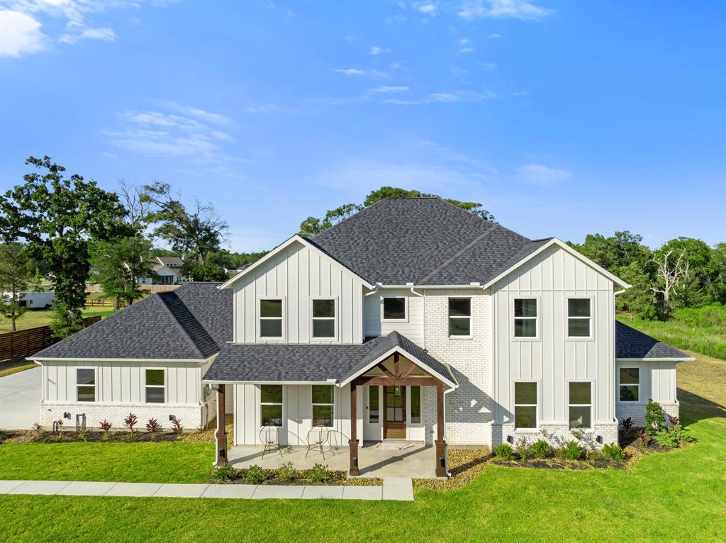 4827 Pineloch Bayou Drive, Baytown, TX 77523