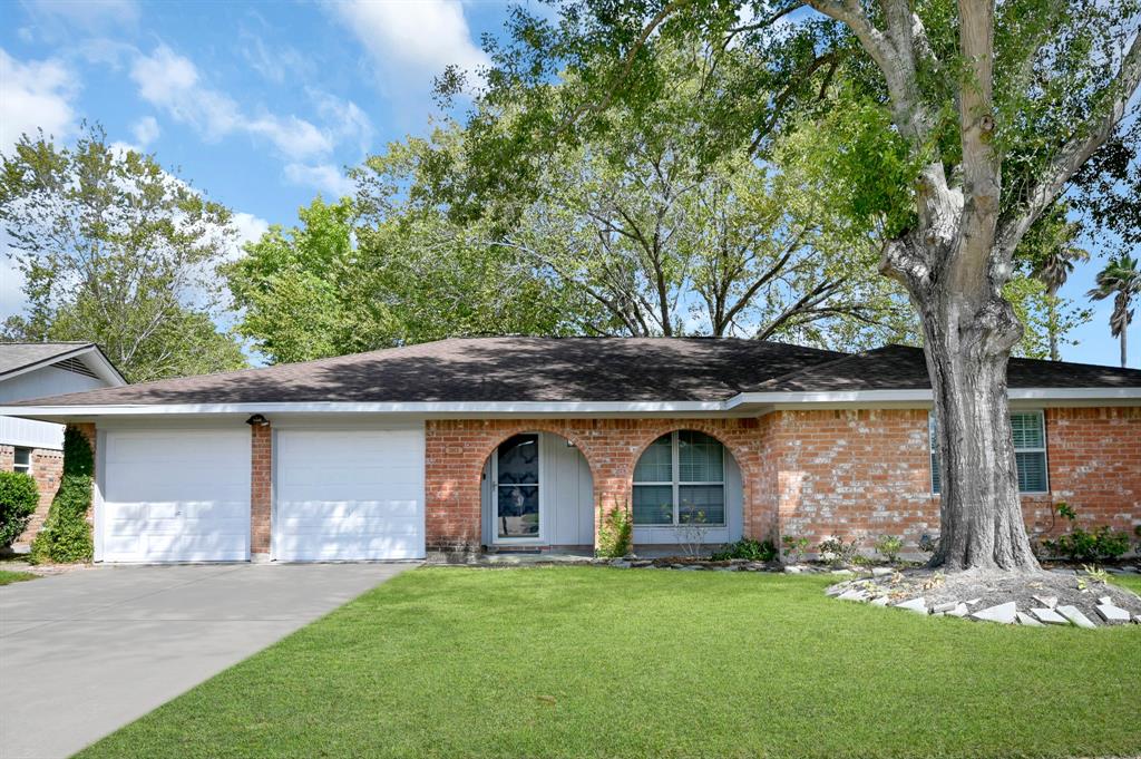 1903  Lazy Creek Lane Pearland Texas 77581, Pearland