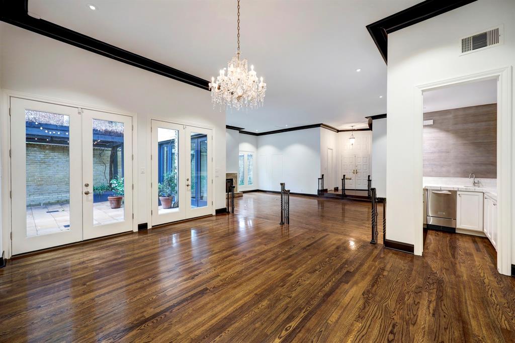 897 Kirby Drive, Houston, TX 77019