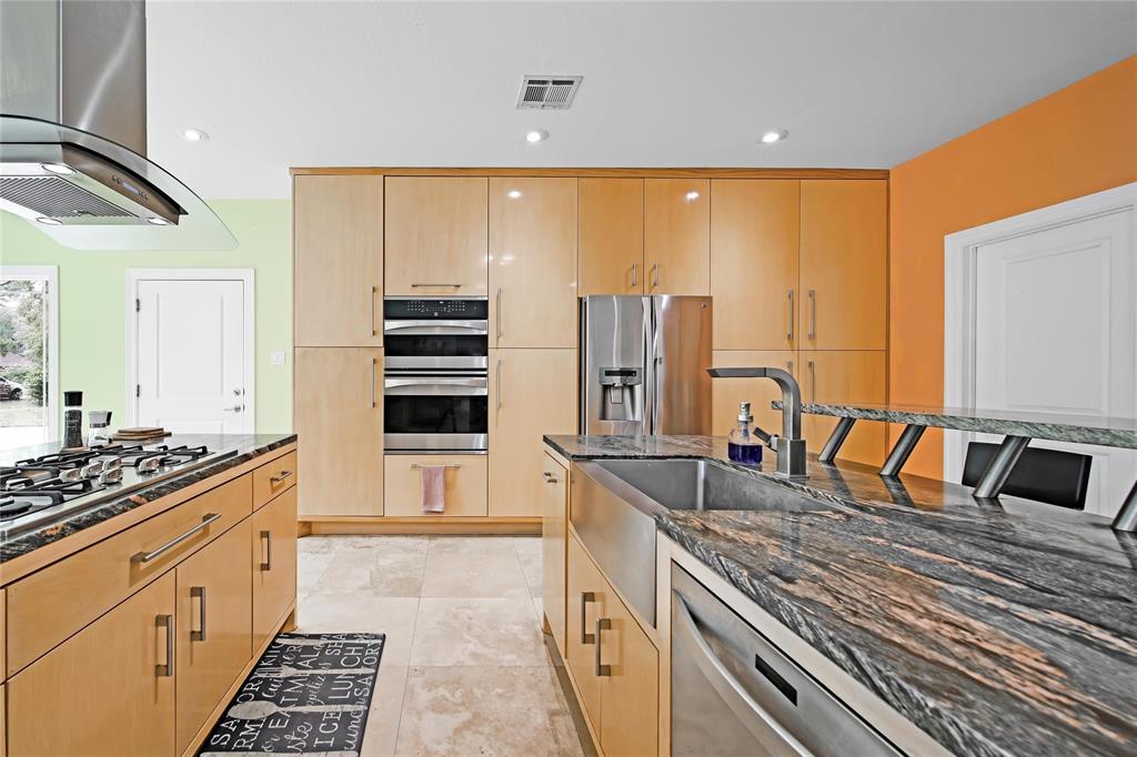 1811 Roman Forest Boulevard