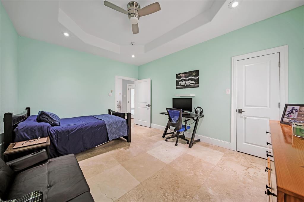 1811 Roman Forest Boulevard
