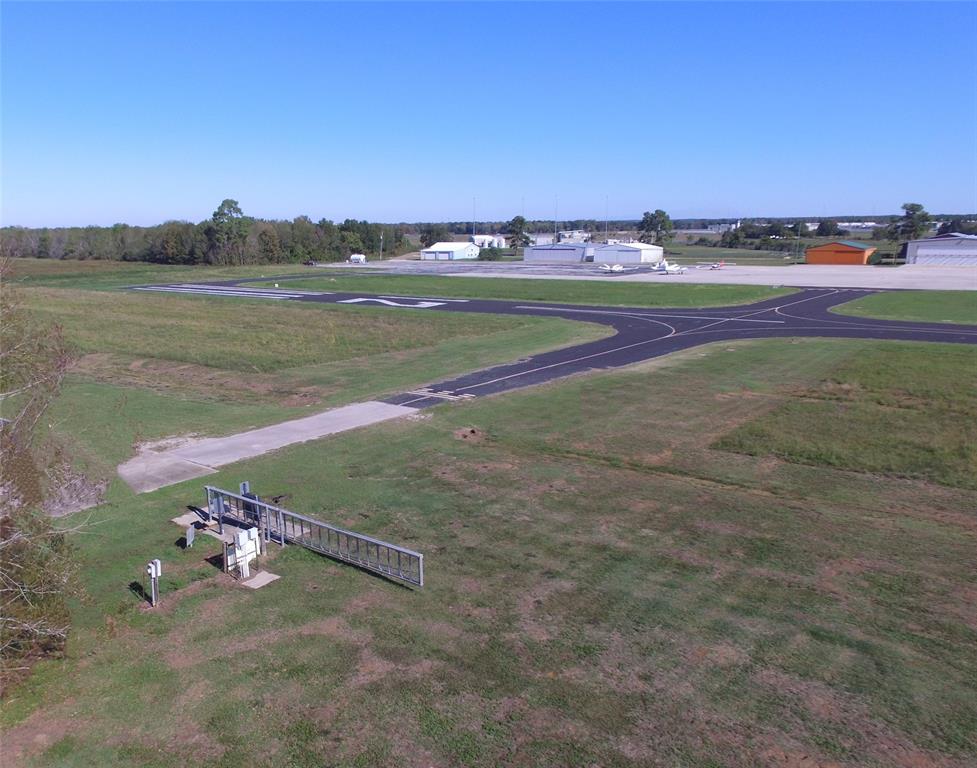 Ease of access to the Livingston Airport with lighted and instrument approach runway.
