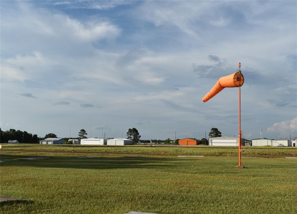 City of Livingston owned airport for general aviation public use.