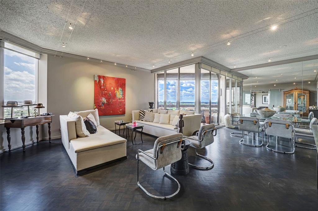 5555 Del Monte Drive 1904, Houston, TX 77056