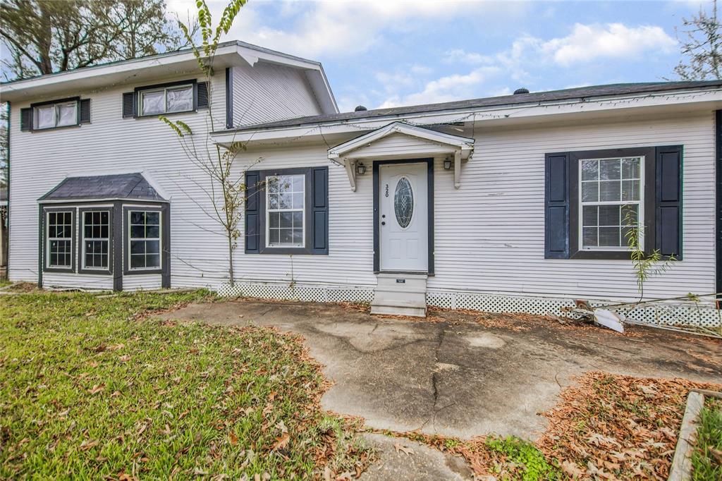 320 Tomlinson St, Sour Lake, TX 77659