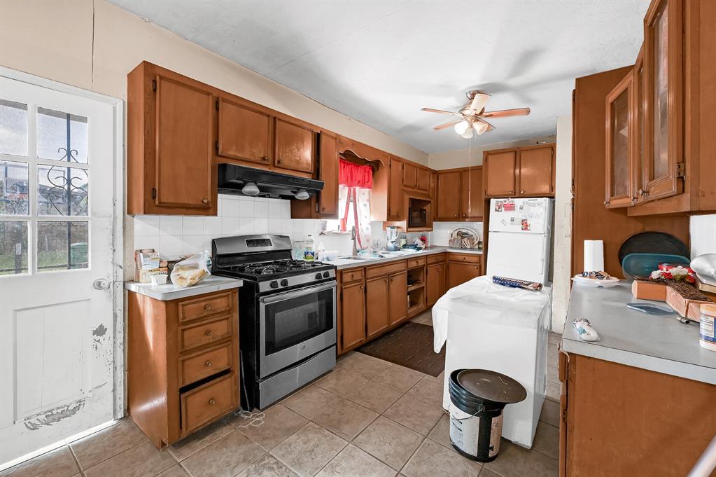 6622 Avenue J, Houston, TX 77011