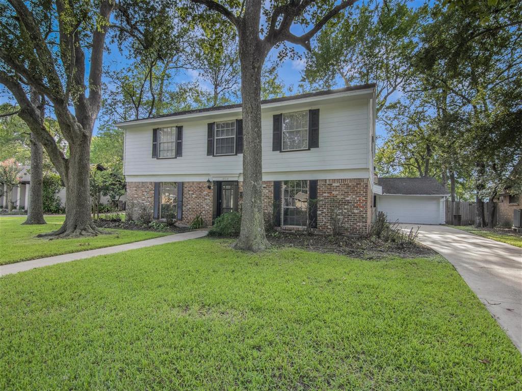 18510 Point Lookout Drive, Houston, TX 77058