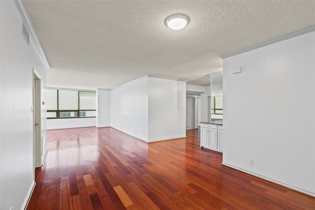 Photo #12: 13126486 Listing 