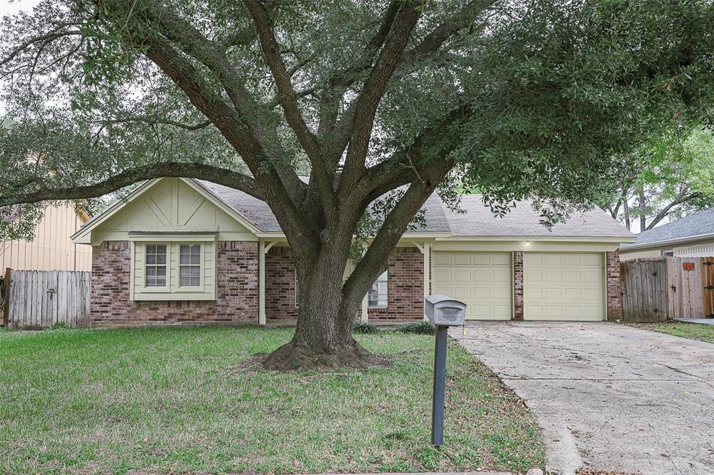 23102 Spring Willow Drive, Tomball, TX 77375