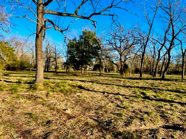000 County Road 2099 Liberty, Texas 2 BEAUTIFUL ACRES IN THE COUNTRY! The property is high and dry. Come enjoy the country, build your dream home and have a place for your show animals. Located in a highly desired school district. You will love the area.
This property is 2 acres being cut out of a 22 acre tract.
no restrictions, water and electricity is available.