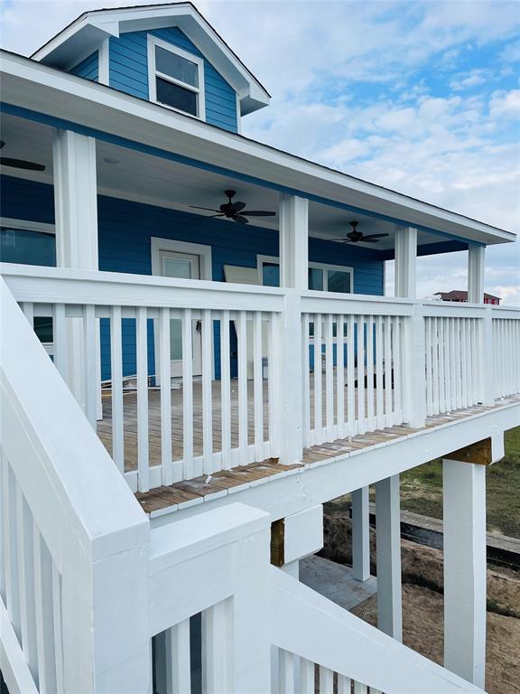 1985  Avenue I  Port Bolivar Texas 77650, 33