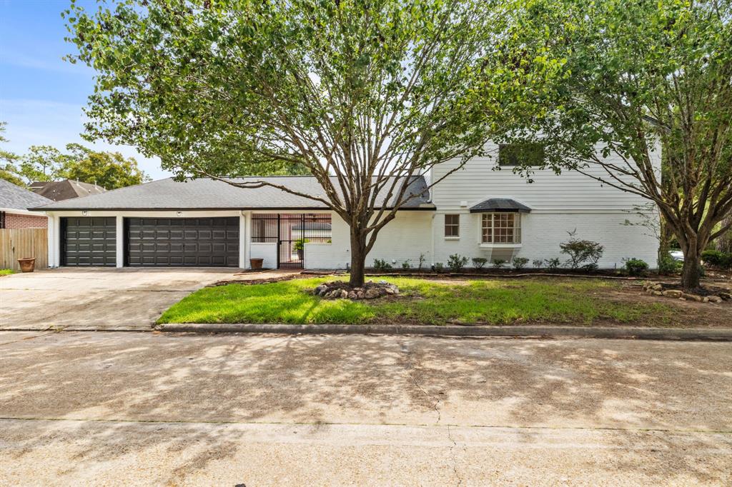 19726  Sweet Forest Lane Humble Texas 77346, Humble