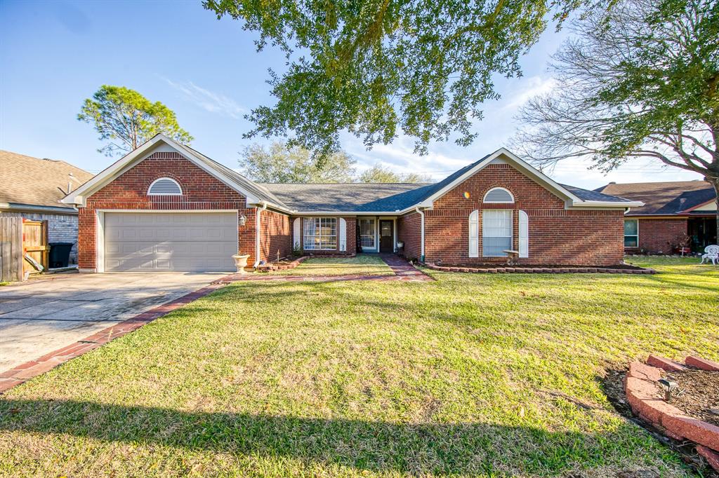 2531 Forge Stone Drive, Friendswood, TX 77546