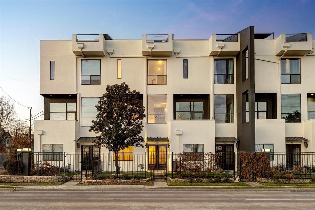 1322 W Dallas Street Houston Texas 77019, Houston