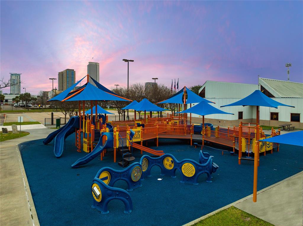 West Gray Park features a jungle gym and playgrounds that are popular among visitors and provide an excellent spot for recreation and leisure.