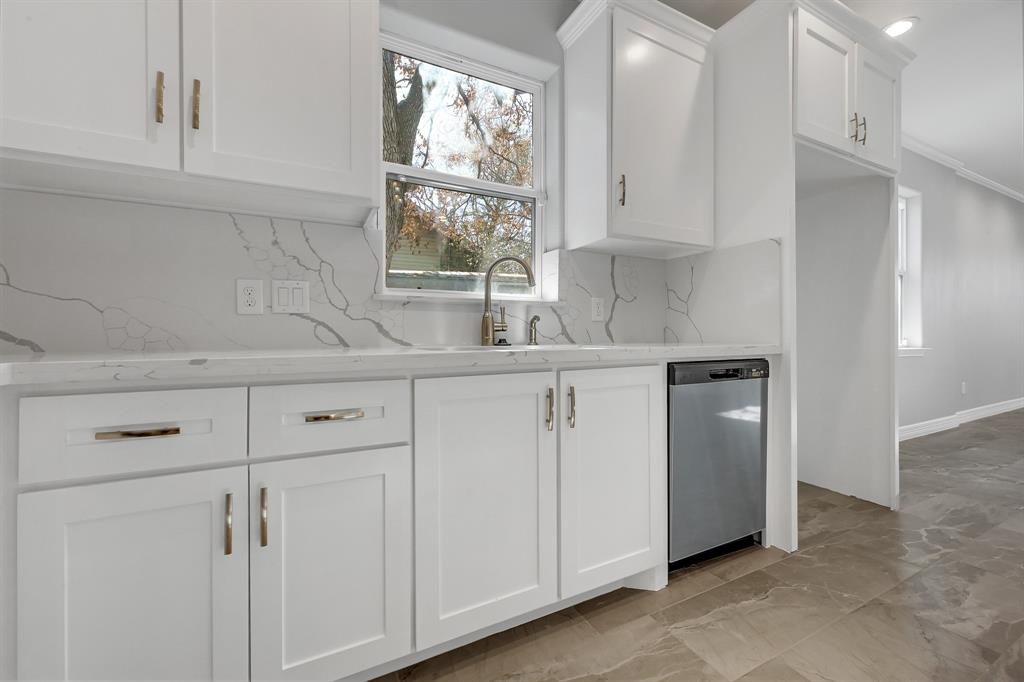 Photo #5: 66077312 Listing 