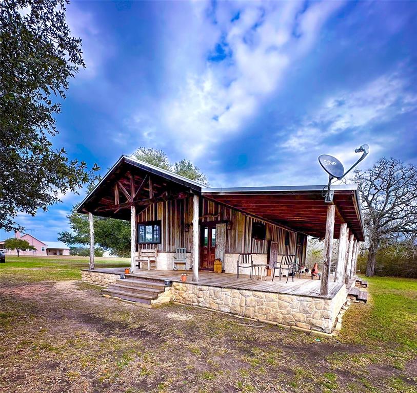 301  Days End Lane Round Top Texas 78954, Round Top