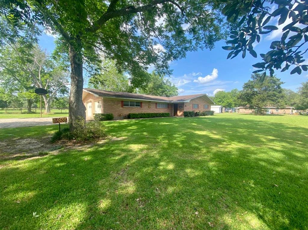342 Franzen Street, Winnie, TX 77665