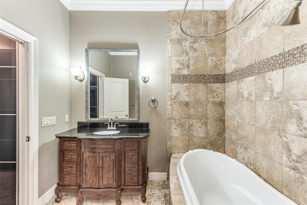 Photo #6: 73941434 Listing 