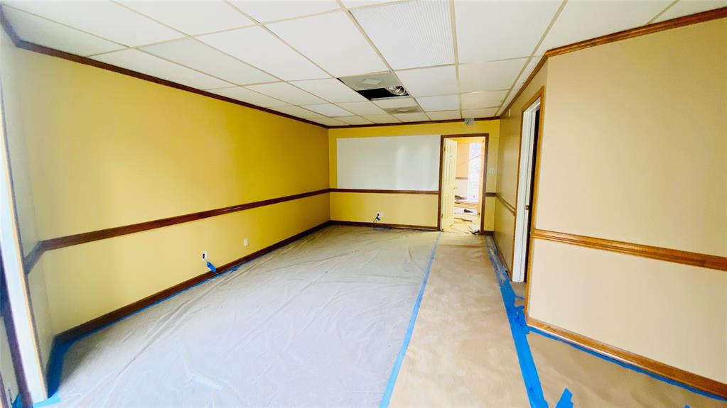 ROOM 4- RIGHT SIDE- CONFERENCE