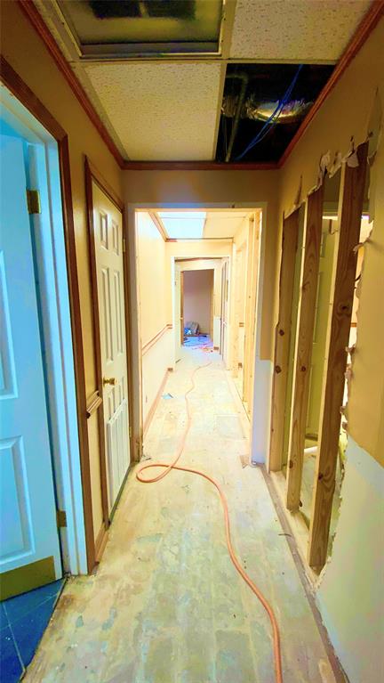 HALLWAY FROM RM 3 TO FRONT