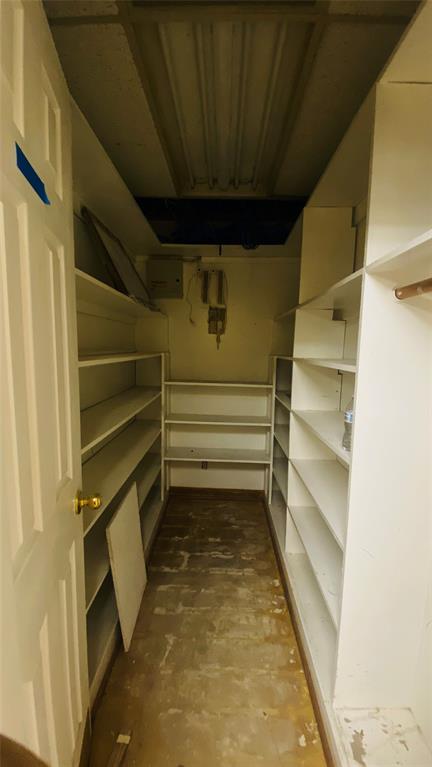 STORAGE CLOST