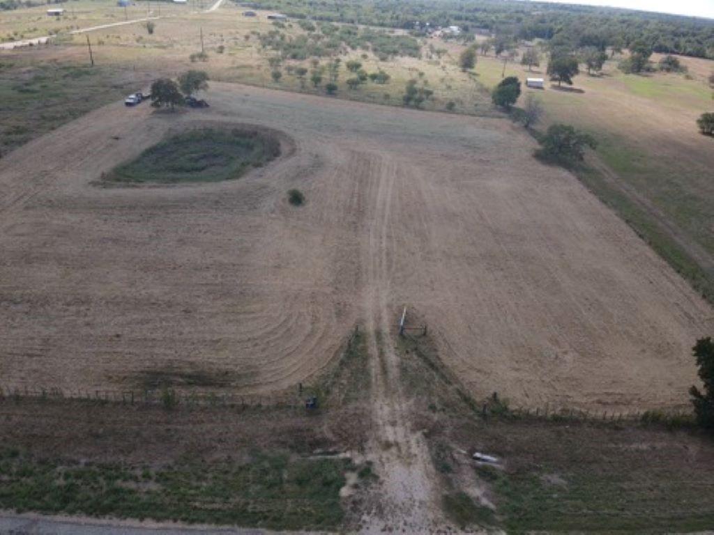 Looking for the perfect place to escape the city life and build your dream home? This 4 acre tract is tucked away near Gonzales, TX with easy access to IH10. Great view with a seasonal pond. Electricity available nearby, survey on file, and deed restrictions in place. Come and experience country living!