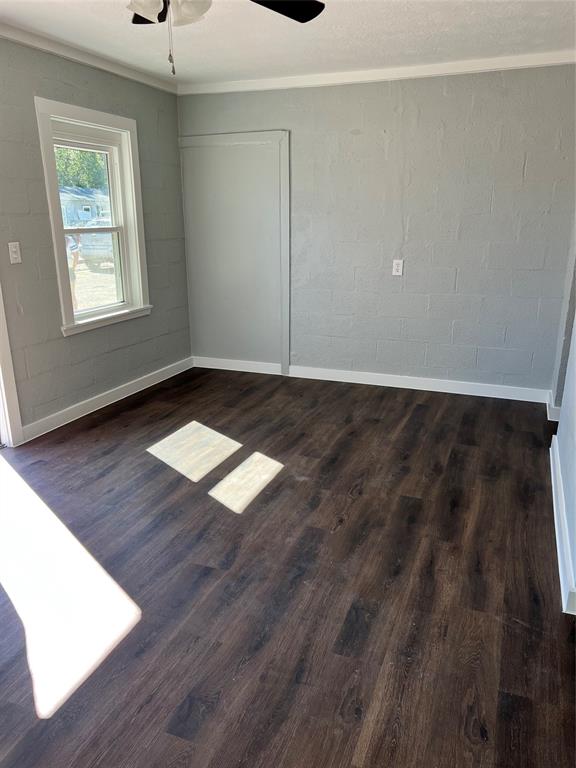 415 N Beauregard Street, Alvin 415 N Beauregard Street Alvin Texas 77511, 5