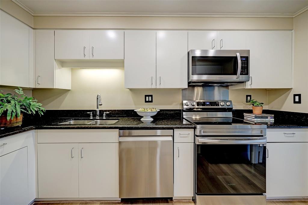 Photo #7: 71850604 Listing 