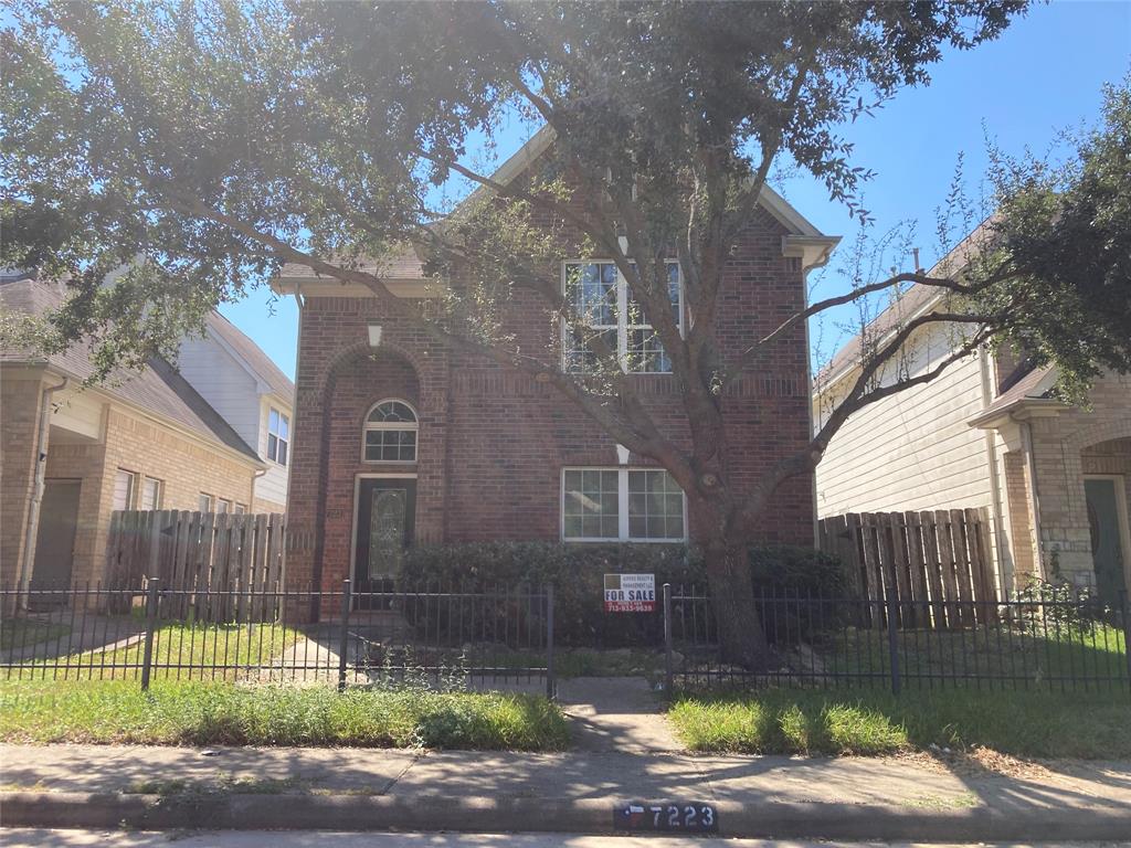 7223 Crimson Sky Drive, Houston, TX 77083