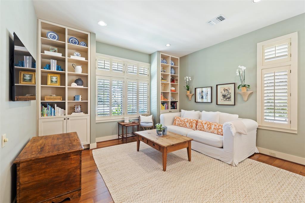 2320 Gun And Rod Circle, Brenham, TX 77833