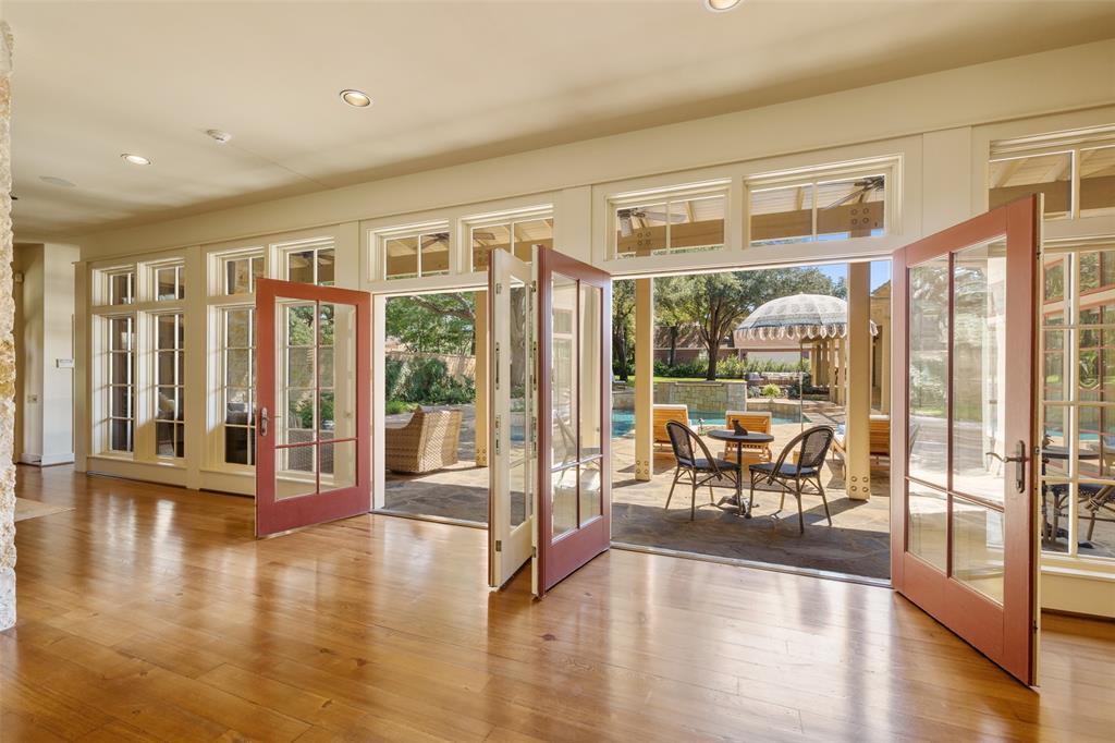 2320 Gun And Rod Circle, Brenham, TX 77833