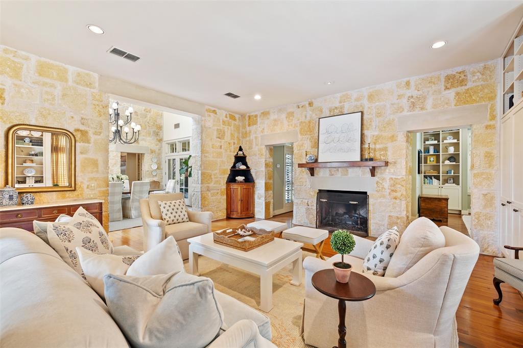 2320 Gun And Rod Circle, Brenham, TX 77833