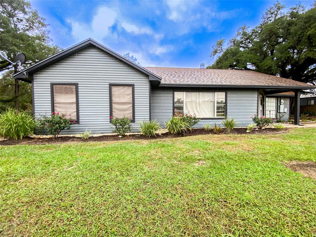 744  Highway 35  Sweeny Texas 77480, Sweeny