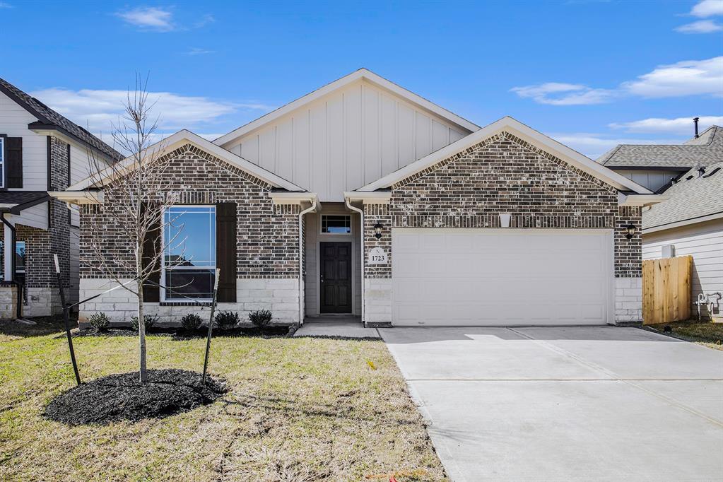 1723  Cindy Lane Conroe Texas 77304, Conroe