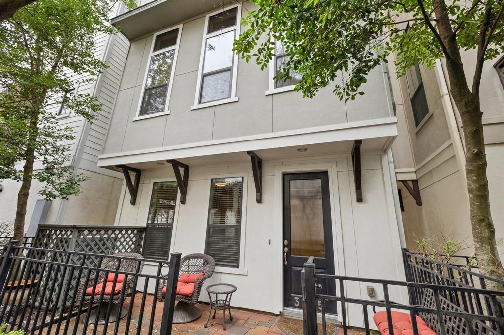 This spacious patio is located off the central courtyard. Per the seller, the paver patio was recently extended, which provides a nice space for enjoying those spring afternoons.