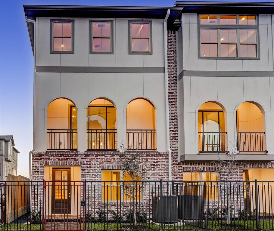 4907 N Avenue J, Houston, TX 77011