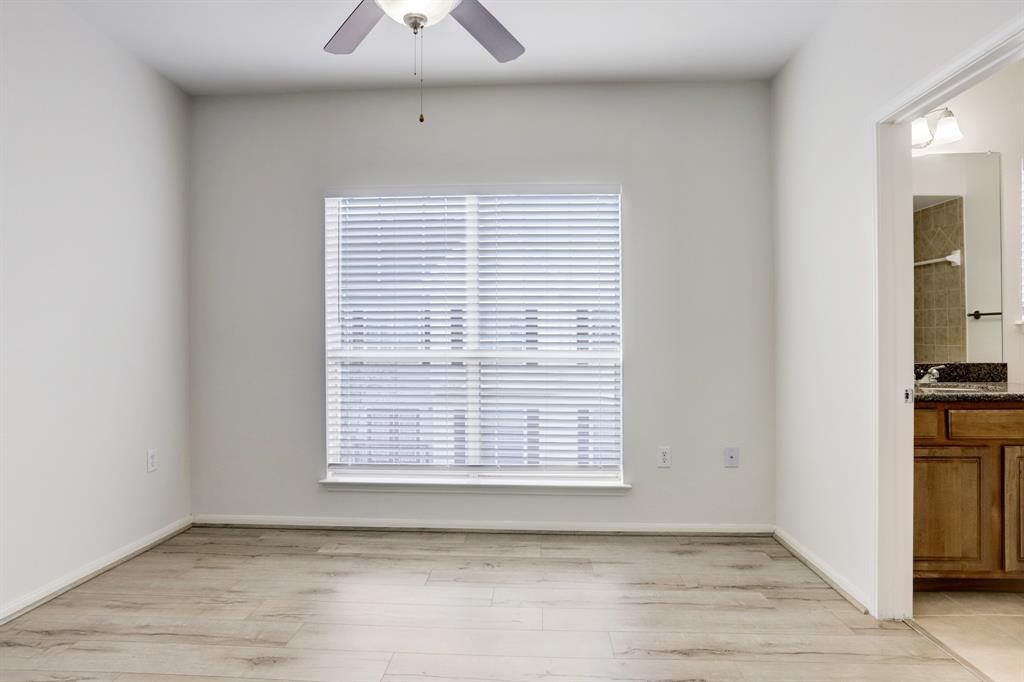 Photo #12: 63633097 Listing 