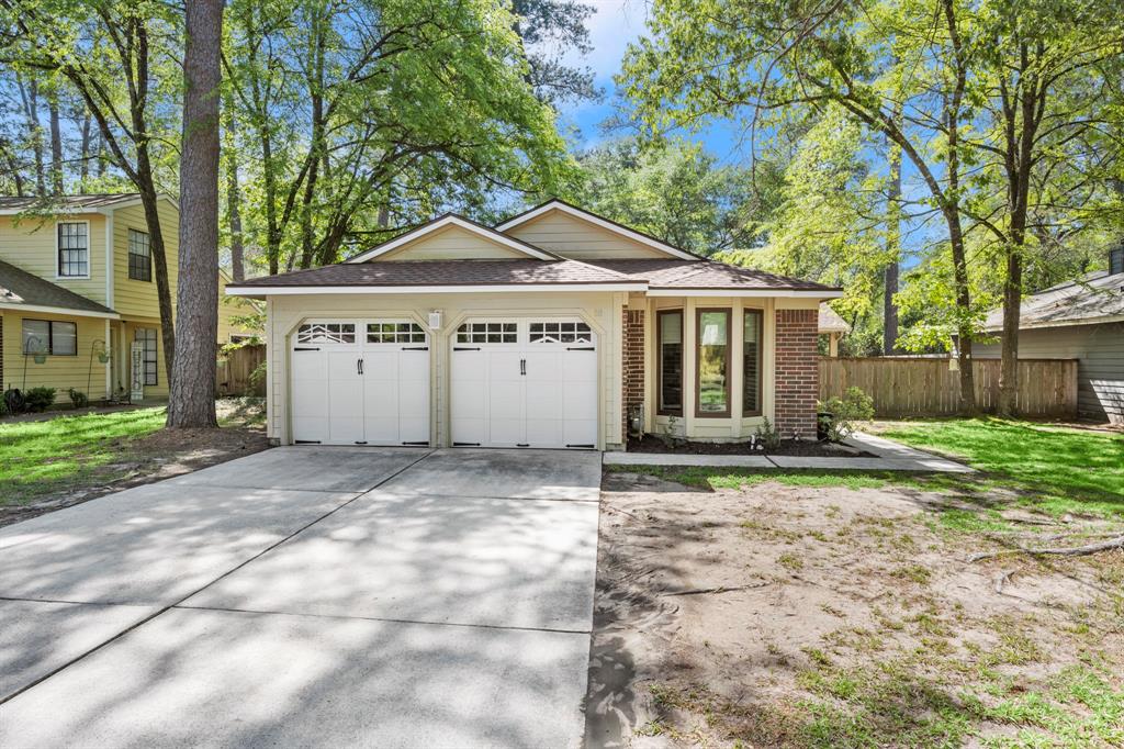 18 Camberwell Court, The Woodlands, TX 77380