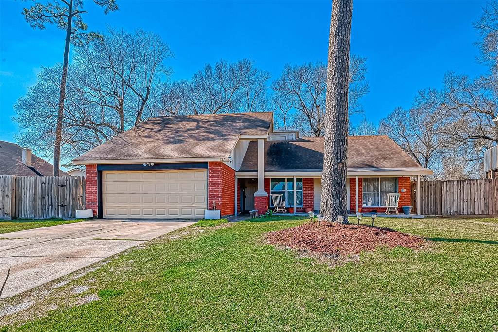 927 Sterling Green Drive, Channelview, TX 77530