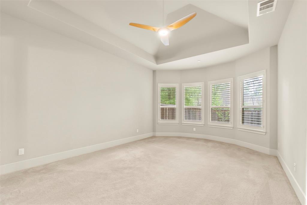 Spacious primary bedroom.