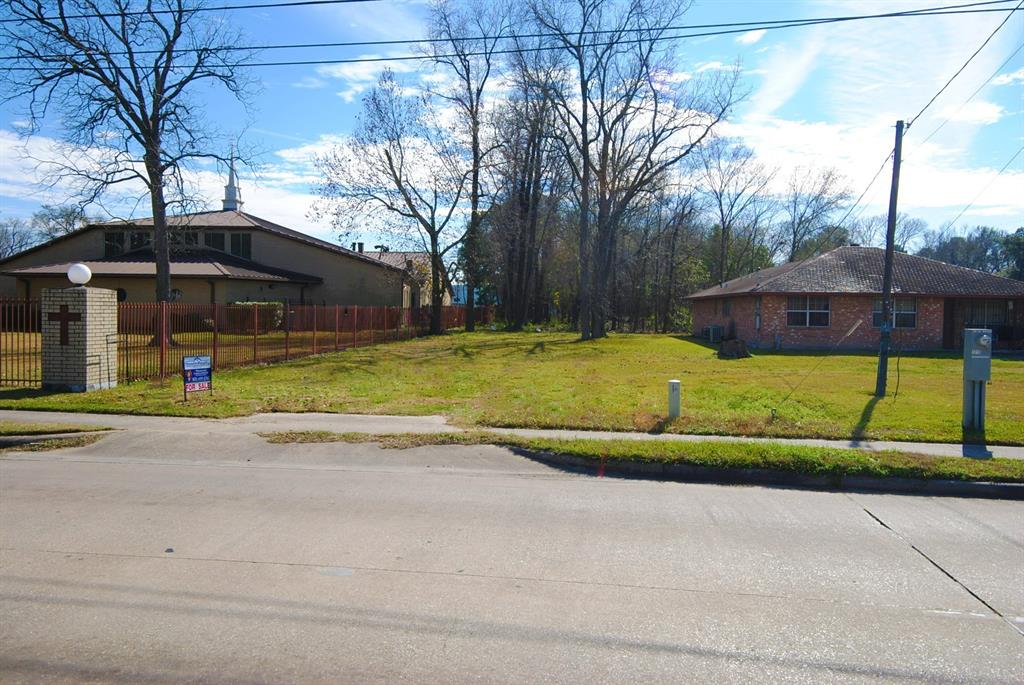 1711 S Victory Drive Houston Texas 77088, Houston