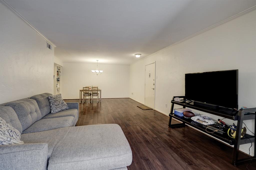 Photo #6: 56546609 Listing 