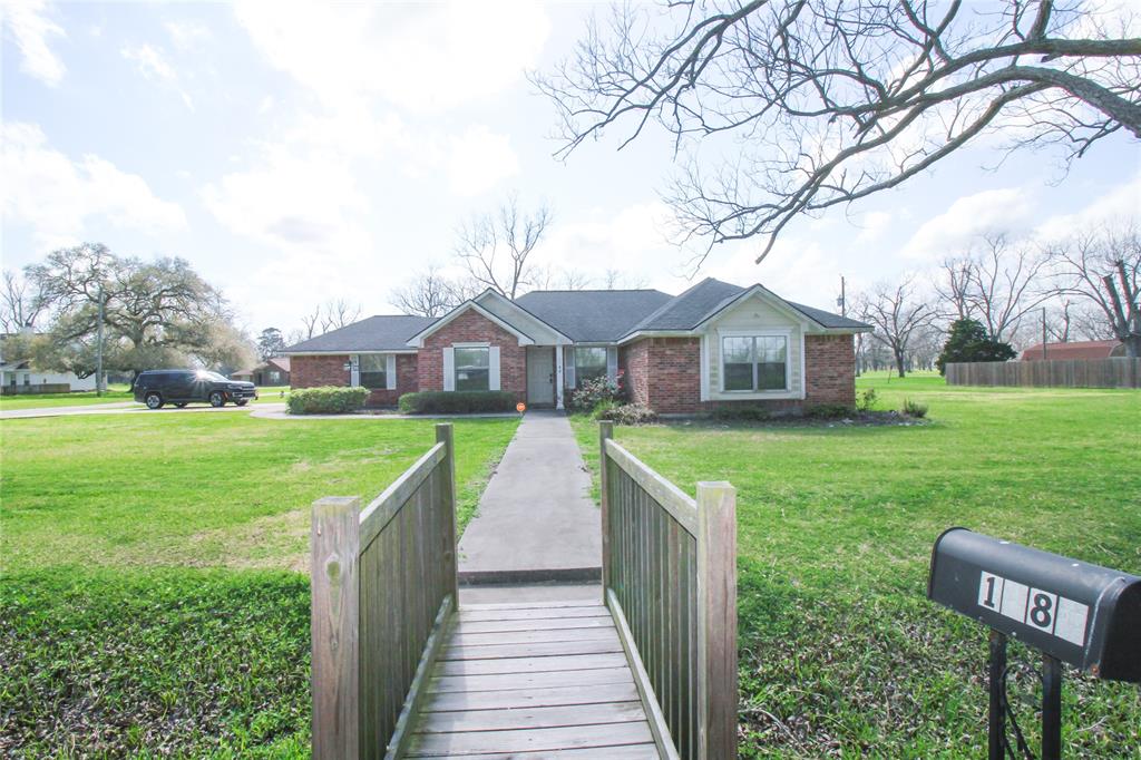 1780 Boling Dome Drive, Boling, TX 77420