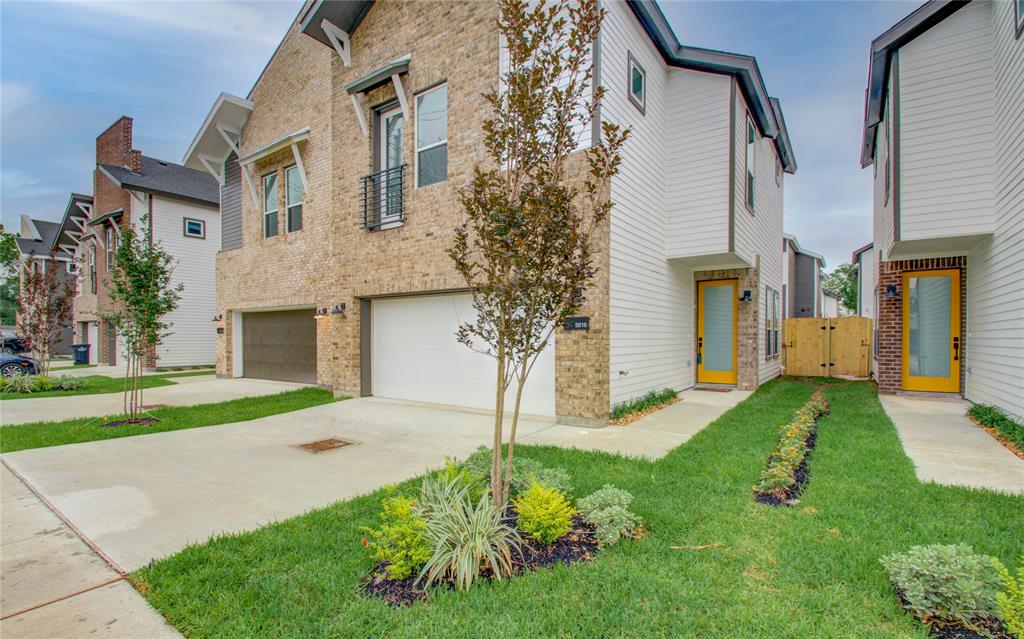 5810  Cebra  Houston Texas 77091, 9