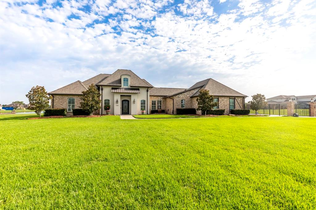 7750 S Lakeside Dr, Beaumont, TX 77707