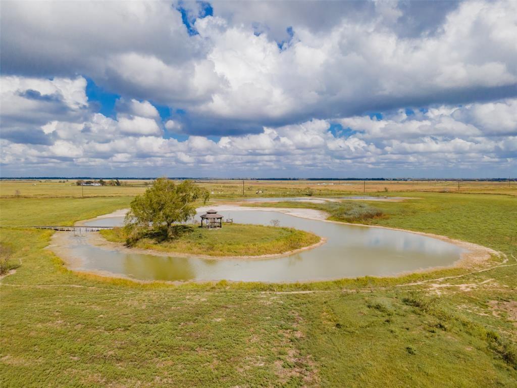 TR1  CR 474  El Campo Texas 77437, 55