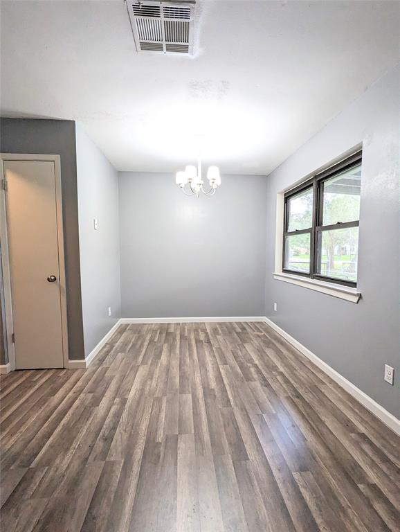 Kitchen Dining Area